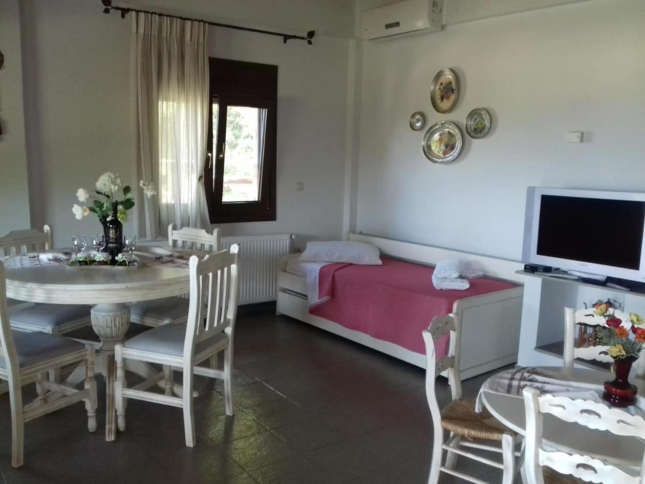 The Stonehouse Villa Keramidhion Bagian luar foto